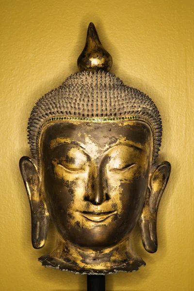 Bronzen Boeddha hoofd. — Stockfoto