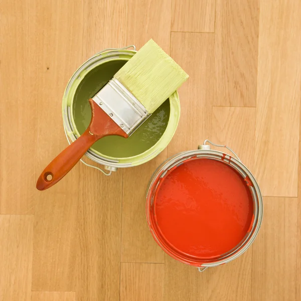 Paint cans and brush. — Stock Photo, Image