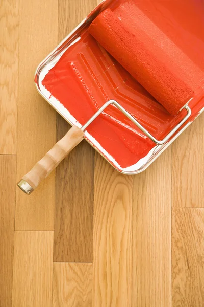 Paint roller and tray. — Stock Photo, Image