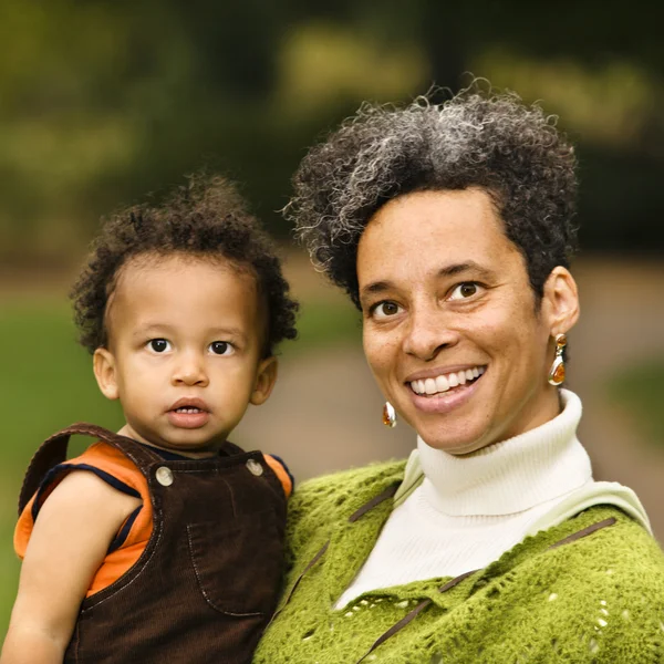 Kobieta i chłopiec portret — Zdjęcie stockowe