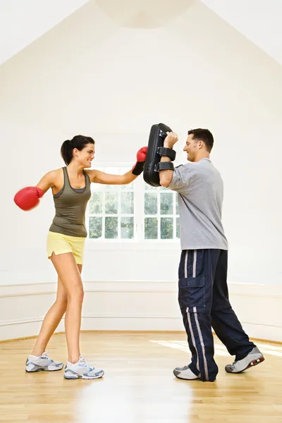 Kobieta fitness boks — Zdjęcie stockowe