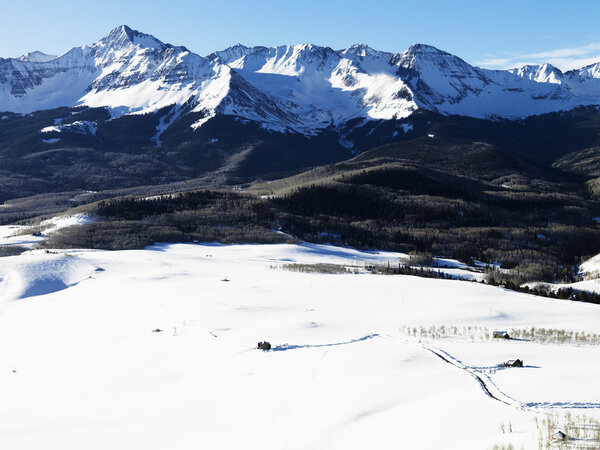Snowy Colorado mountain landscape.