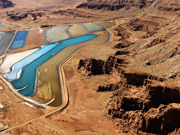 Tailings pond in rural Utah. — Stock Photo, Image