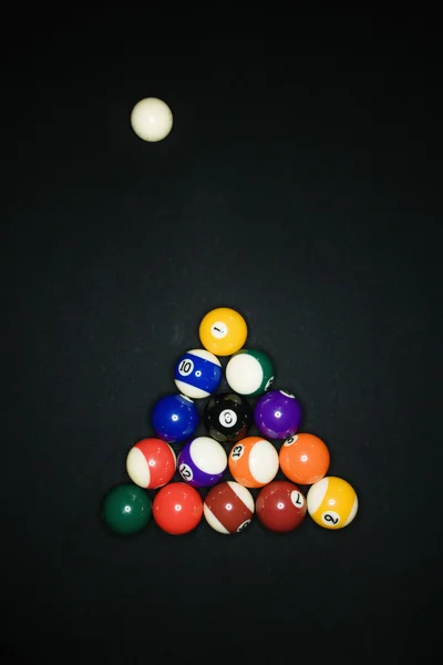 Mesa de bilhar com bolas — Fotografia de Stock