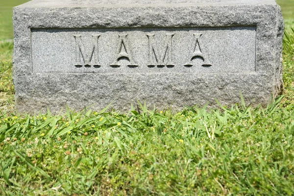 Gravestone with "Mama" — Stock Photo, Image
