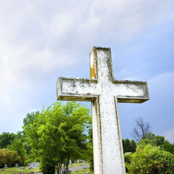 Cruz no Cemitério. — Fotografia de Stock