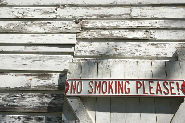 No smoking sign on door. — Stock Photo, Image