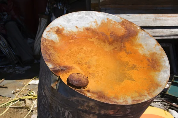Old rusty oil barrel — Stock Photo, Image