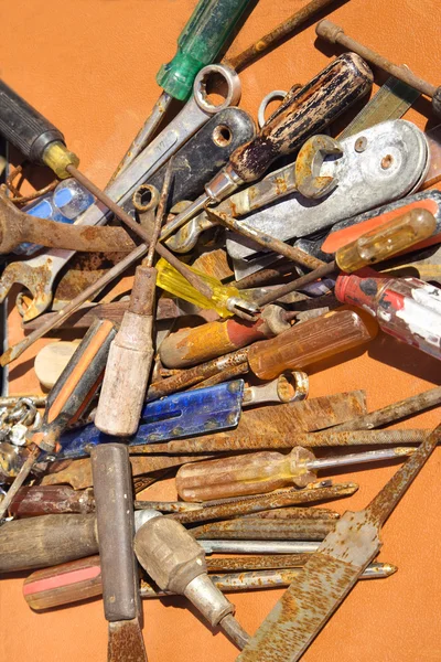 Vecchi utensili arrugginiti — Foto Stock
