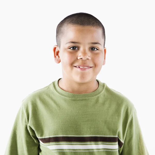 Lächelnder junger hispanischer Junge — Stockfoto