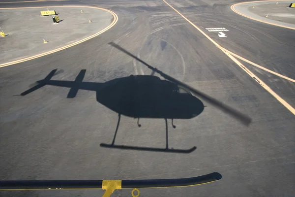 Sombra de helicóptero . — Fotografia de Stock