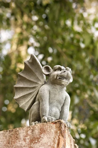 Statua gargulca. — Zdjęcie stockowe