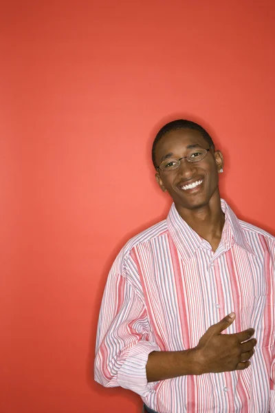 Tizenéves fiú mosolyogva. — Stock Fotó