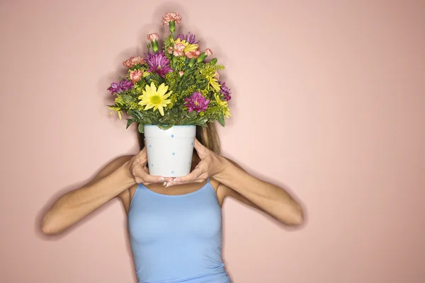 Wanita dengan pot bunga . — Stok Foto