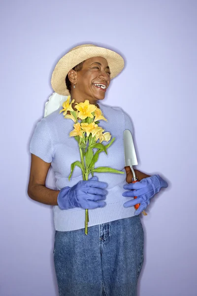 Mulher jardineiro feliz . — Fotografia de Stock