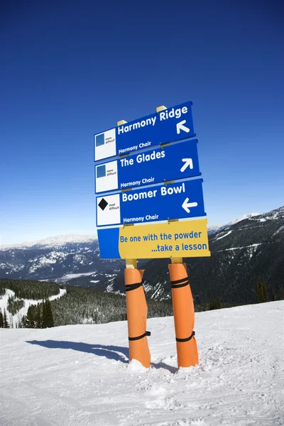 Ski resort trail direction signs. — Stockfoto