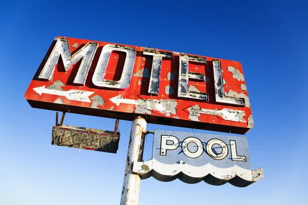 Weathered sinal motel retrô — Fotografia de Stock
