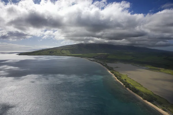 Maui, hawaii partjainál. — Stock Fotó