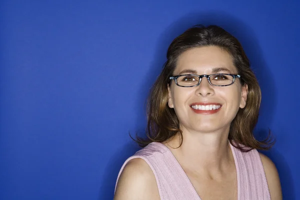 Woman wearing eyeglasses. — Stock Photo, Image