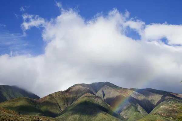 Maui mountains with rainbow. — Stock Photo, Image