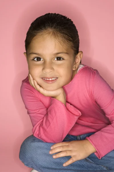 Vrouwelijke latina meisje glimlachen. — Stockfoto