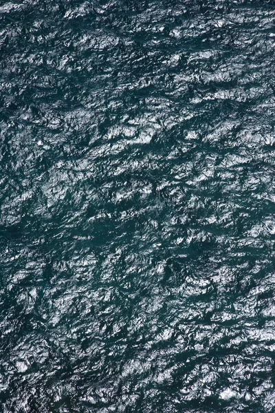 Wellen im Ozean. — Stockfoto