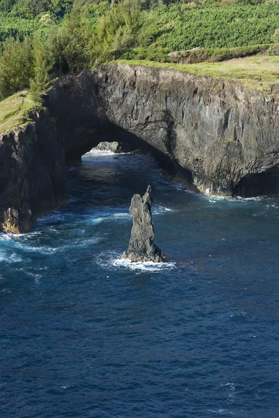 Берег Скалистых Мауи . — стоковое фото