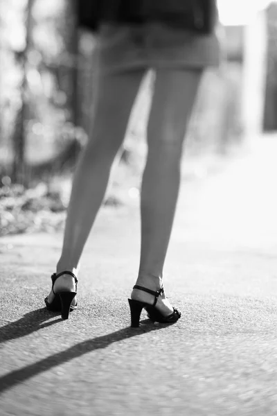 Τα πόδια της γυναίκας. — Φωτογραφία Αρχείου