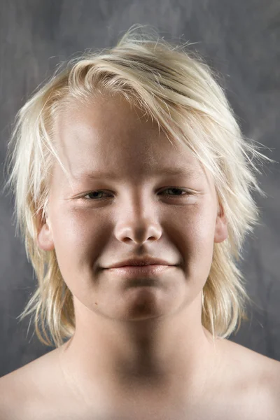 Masculino caucasiano adolescente retrato . — Fotografia de Stock