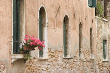 Venice Binası.