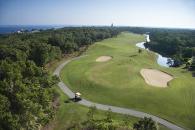 kıyı golf sahası.