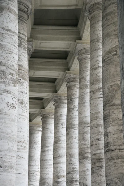 イタリアのローマにある大理石の柱. — ストック写真