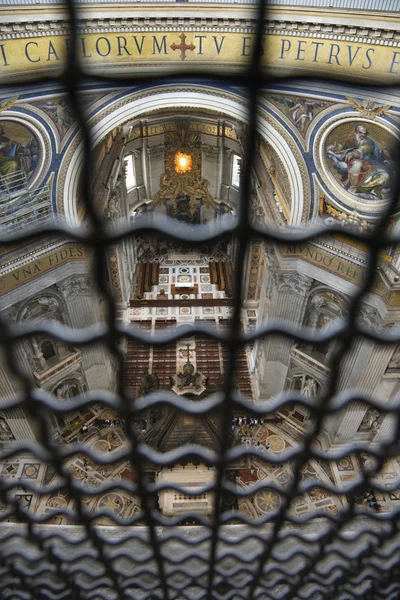 Altar en la Basílica de San Pedro — Foto de Stock