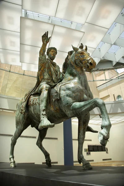 Marcus aurelius staty. — Stockfoto