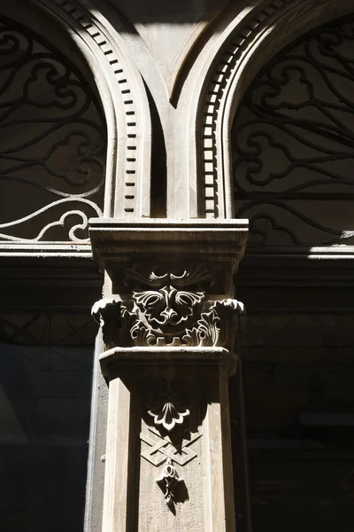 Ornate column, Italy. — Stock Photo, Image