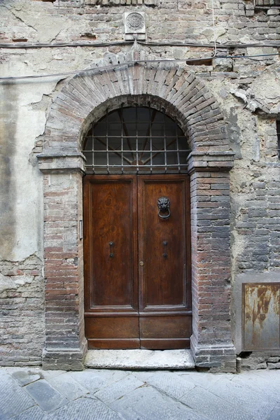 아치형된 문. — 스톡 사진