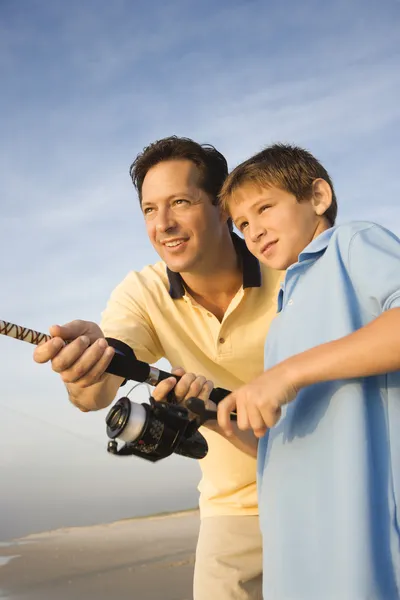 Otec a syn rybaří. — Stock fotografie