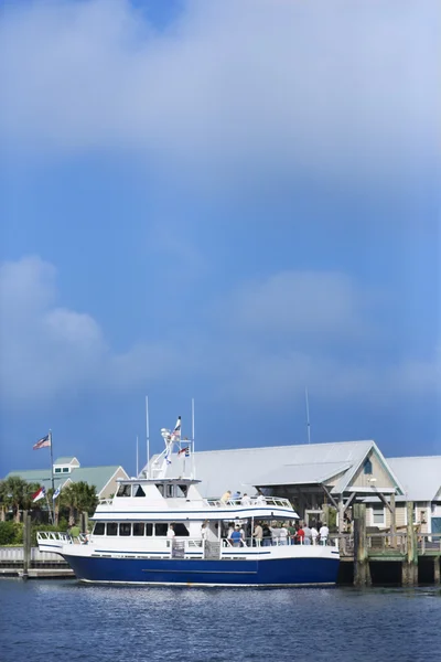 Ferry boat on Bald Head Island. — Stock Photo, Image