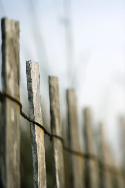 Wooden beach fence. — Stockfoto