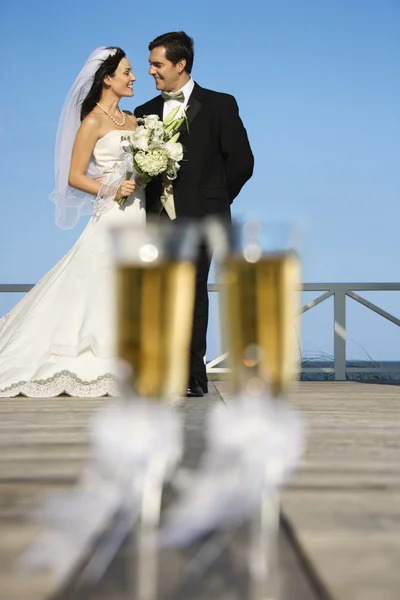 Nevěsta a ženich. — Stock fotografie