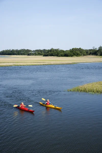 Teen boys kayaking. — Stock Photo, Image