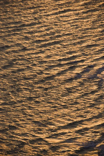 Sol em ondas . — Fotografia de Stock