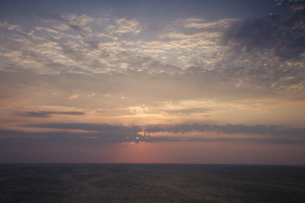 Napkelte az óceán felett. — Stock Fotó