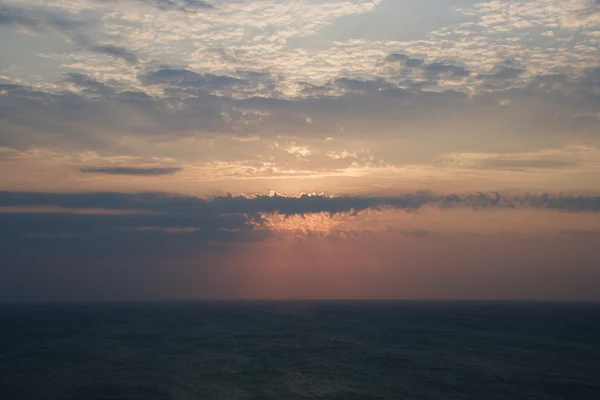 海の上の日の出. — ストック写真