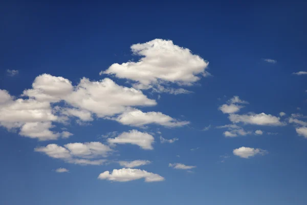 Σύννεφα στον ουρανό. — Φωτογραφία Αρχείου
