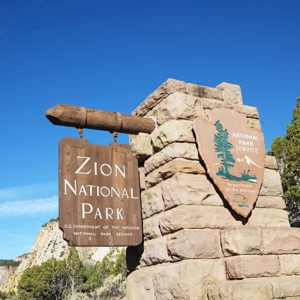 Signo Parque Nacional de Zion . — Fotografia de Stock