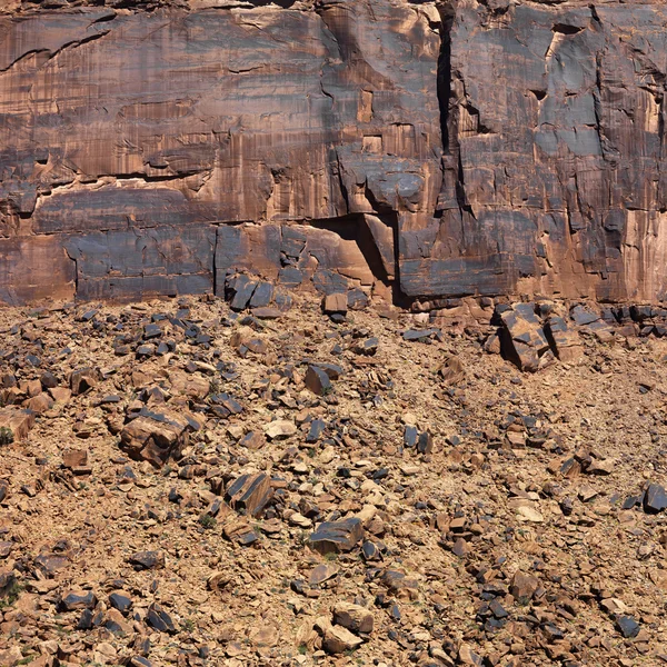 Červené skalní stěna v Utahu. — Stock fotografie