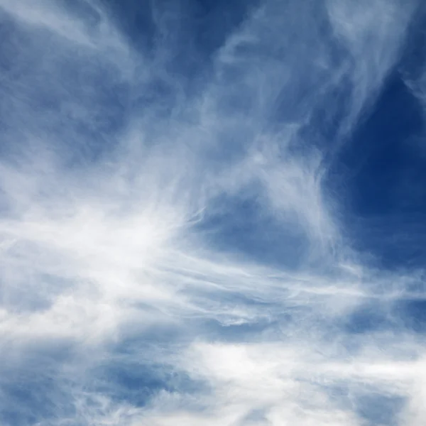 Himmel mit Wolken. — Stockfoto