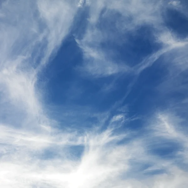 Himmel mit Wolken. — Stockfoto