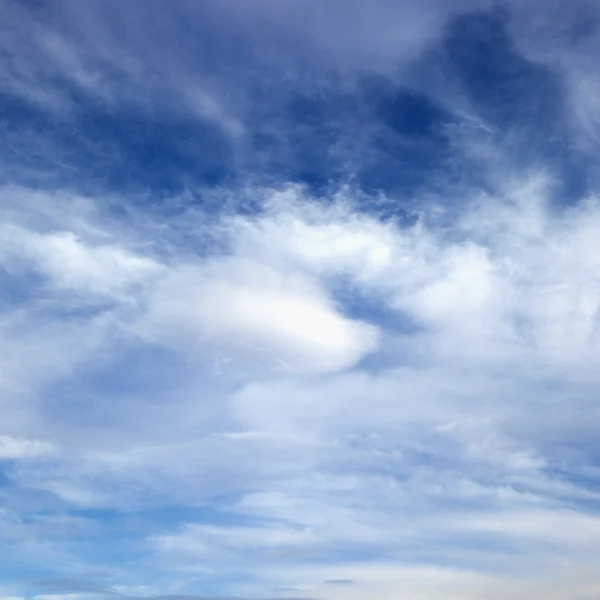Cielo con nuvole. — Foto Stock